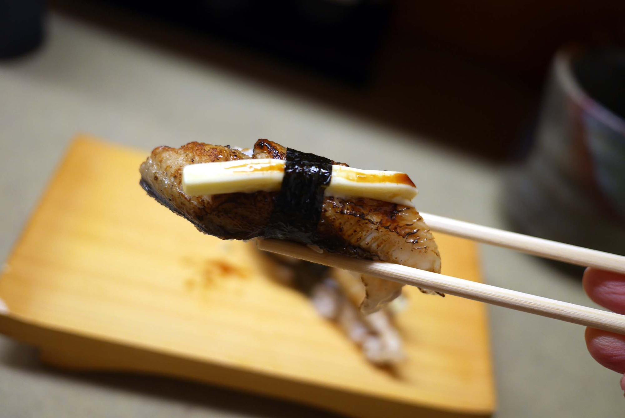 梅田 名物！旨み溢れるうなぎバター、あさりコロッケ！「じねん 梅田 お初天神店」居酒屋リビング大阪Web