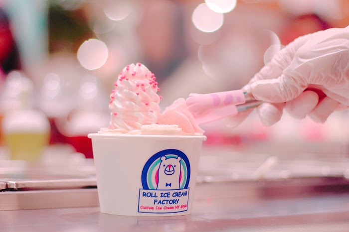 お洒落なカラフルソフトクリームの写真・画像素材-Snapmart スナップマート