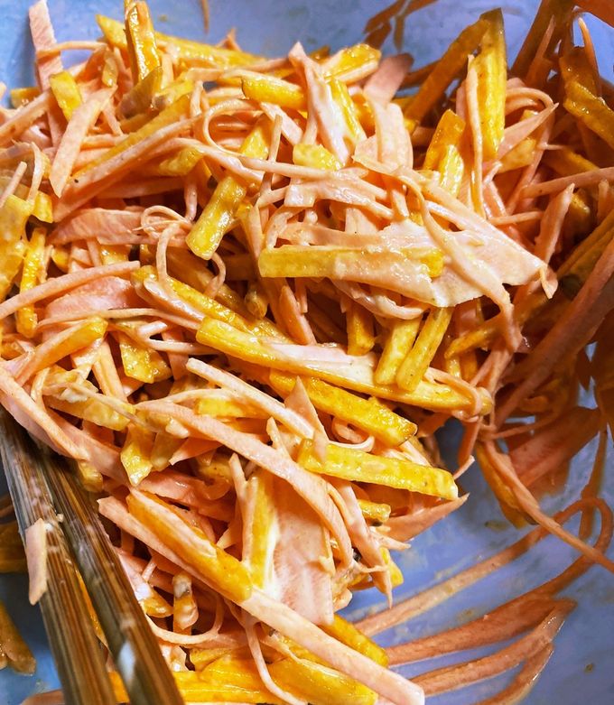 にんじんとカラムーチョの秒速でできるサラダを使ったホットサンドが激うま。 – ふたりキャンプ