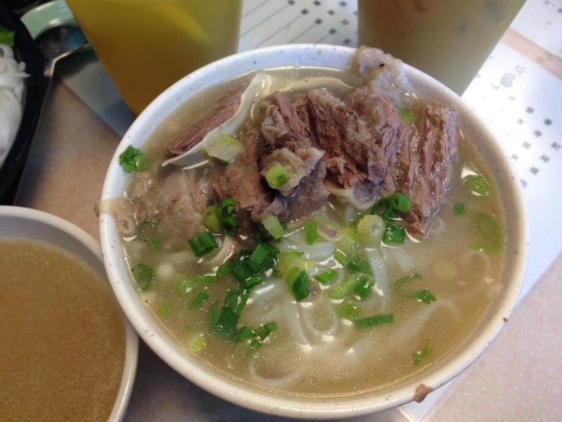 当店食べログ初クチコミ 中区山下町・横浜中華街の「思華」で牛腩湯粉 - みうけんのヨコハマ原付紀行