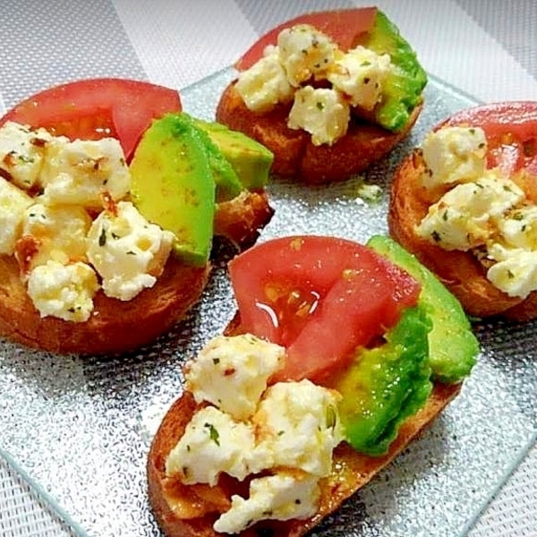 簡単アボガドソースのフランスパン レシピ・作り方 by LiLy* - 楽天レシピ