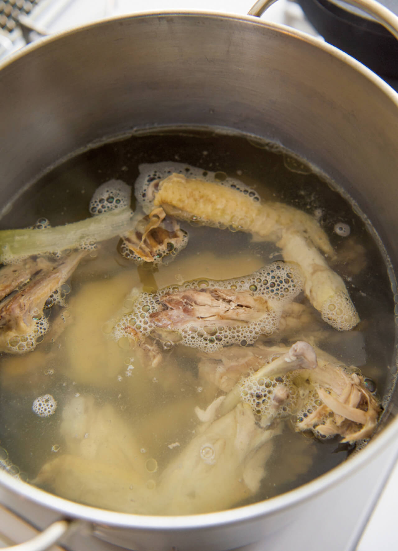 鶏ガラスープの作り方