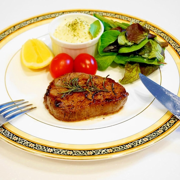 フライパン１つで２０分♪豚ヒレブロック肉で焼豚