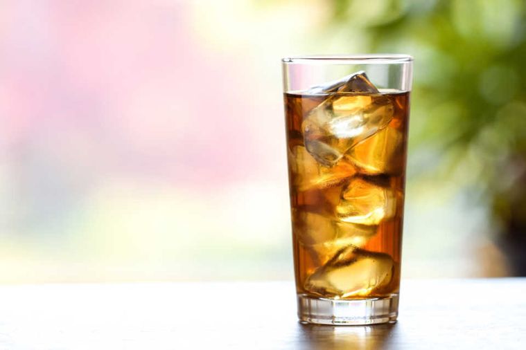 ウーロンハイ」のおいしい作り方は？ アルコール度数やカロリー、ベースのお酒、アレンジレシピも紹介たのしいお酒.jp