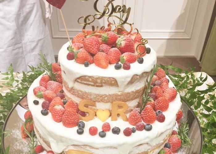 ウェディングスタイルに合わせて◇ネイキッドケーキはスポンジの色を変えるとおしゃれ♪*「Strawberry」