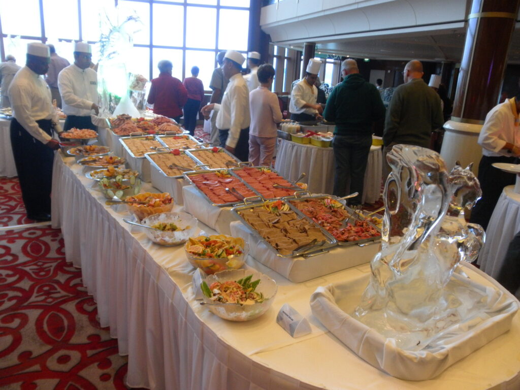 世界最大の豪華客船はどのようにして毎日3万食の料理を作り上げているのか？ - GIGAZINE