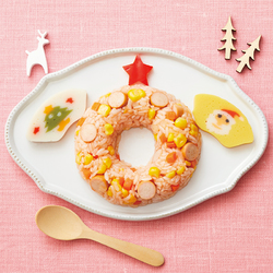 たまに作る炊飯器チキンライス﻿ ケチャップも入れてケチャップライスで炊いてたけど﻿ 後からケチャップ混ぜた方が大人と1歳、3歳﻿それぞれ食べやすいように味の調節が出来るから良かった！﻿ ってそれだけの話🤪﻿ ﻿ ケチャップなしのチキンライスだと﻿ オムライス以外の