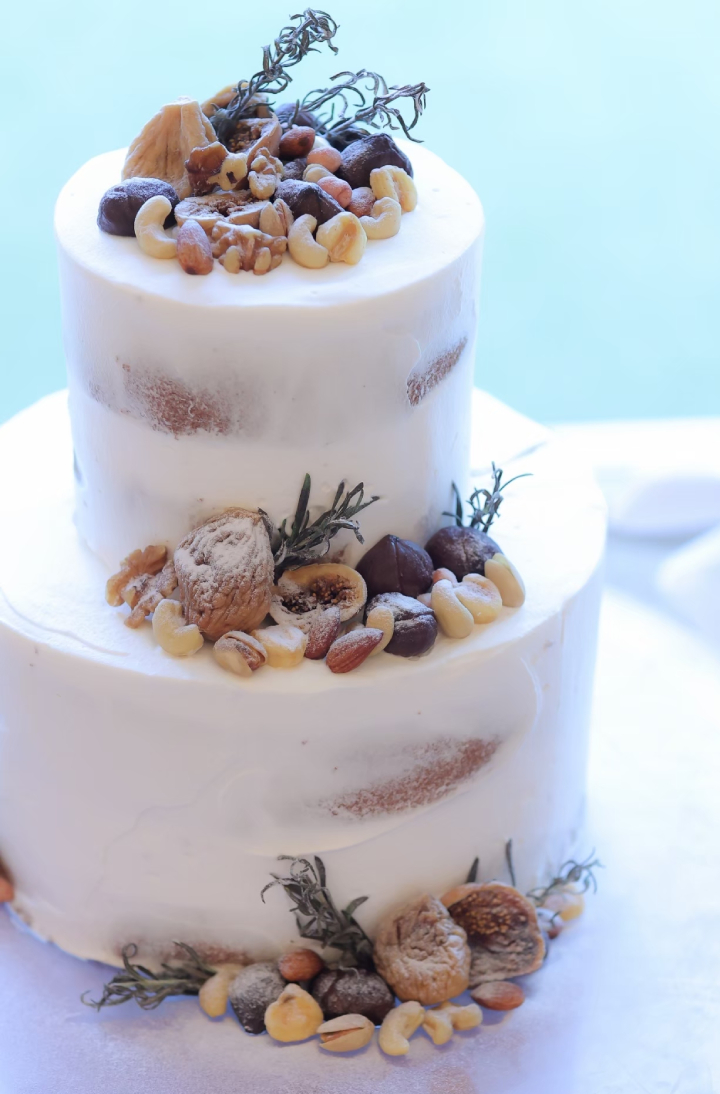 モンブランウェディングケーキ🌰 この日は新郎さまが大好きなモンブランがモチーフ♩ パティシエとお打ち合わせを行いこだわりを沢山詰め込んだ世界に一つだけの オーダーメイドウェディングケーキです✨オードヴィーウェディングオードヴィー花嫁edvwedding愛知