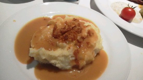 器もスプーンも食べられる！20種以上のソースから選べるマッシュポテト専門店るるぶ&more