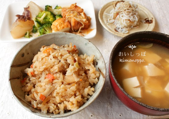 楽天市場 プチギフト に最適 まぜご飯 4種セット 2合 の ご飯 に 混ぜるだけ、体に優しい 贈り物。お歳暮 おせち お節 冬ギフト プレゼントギフト 孫 混ぜご飯の素 混ぜご飯 炊き込みご飯 まぜごはん 詰め合わせ 食べ物 食品 手軽 簡単 時短 大阪 老舗 常温 保存食 舞