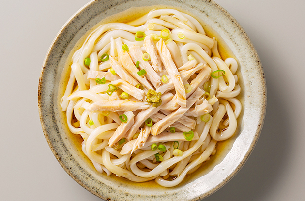 きつねうどん、自家製黄ゆず胡椒乗せ。 ちょっと胃が疲れちゃった☺️ 甘辛く煮たお揚げが沁みます。うどん柚子胡椒みゆキッチンeos6dタムロン90mmtokyolife東京ふだんの暮らしhananiwaキッチンjapanesetraditional写真好きな人と繋がりたい単