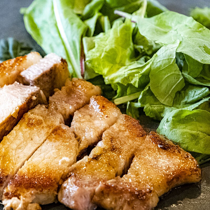 肉一筋で一世紀！オーダーカットでご用意する濃厚な熟成豚クラウドファンディング - idea market