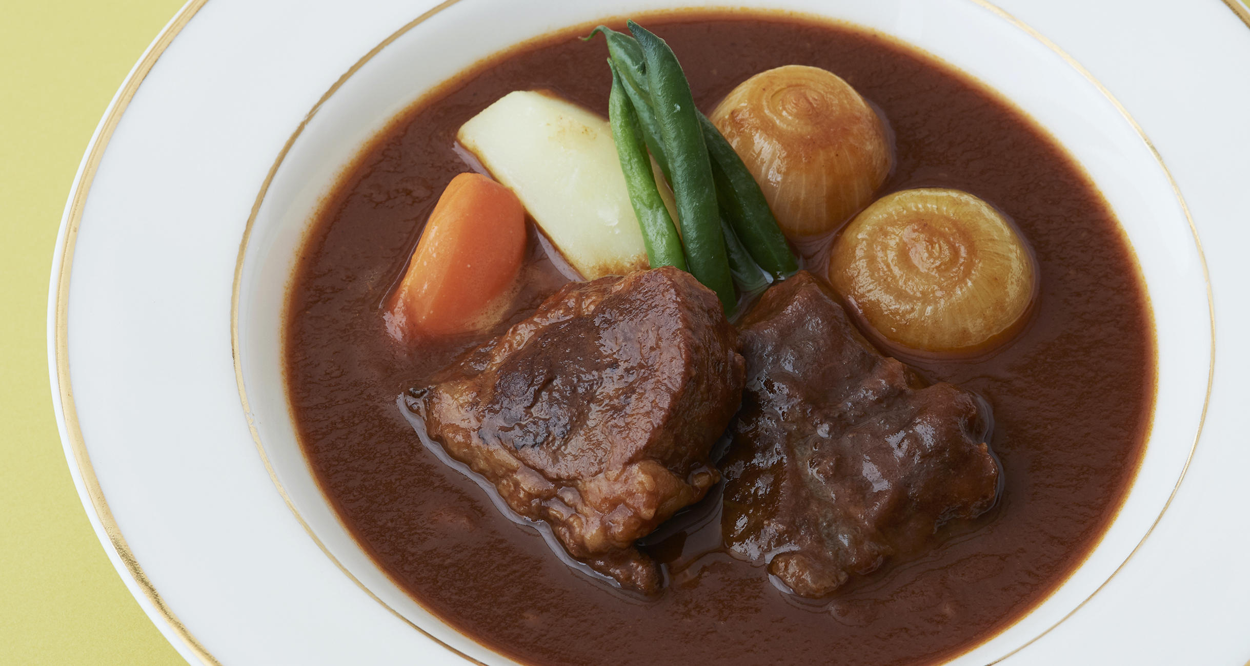 ビーフシチューにはコレを合わせたい！おすすめ献立レシピ40選☆おもてなしから普段の食卓まで暮らしニスタ