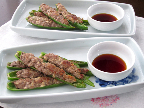 ピリ辛味噌がクセになる！青唐辛子のにんにく味噌