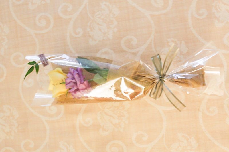 花束の簡単ラッピング セリア購入品を使って アイディアを youtubeご紹介しています💐 ご参考くださいませtanesgardenセリア100均ダイソー造花ダイソー造花ブーケ花束ラッピングyoutube