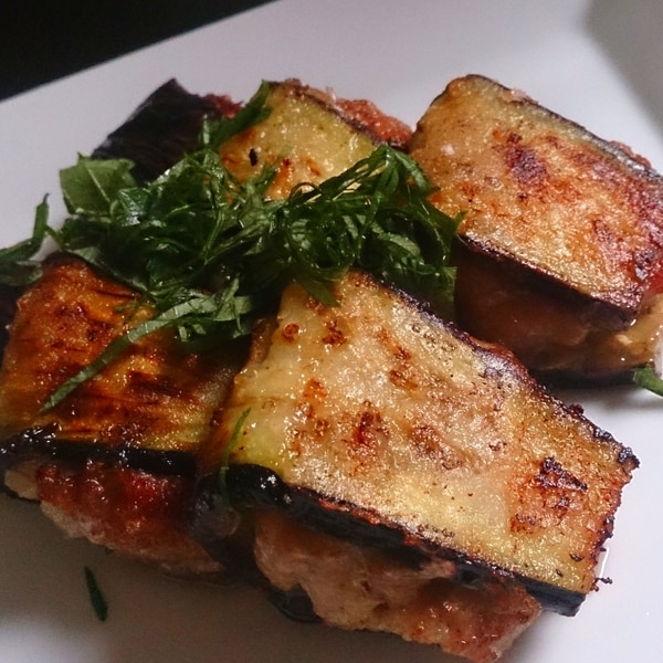 とろける美味しさ♡簡単すぎる 豚こま肉と茄子のはさみ焼き