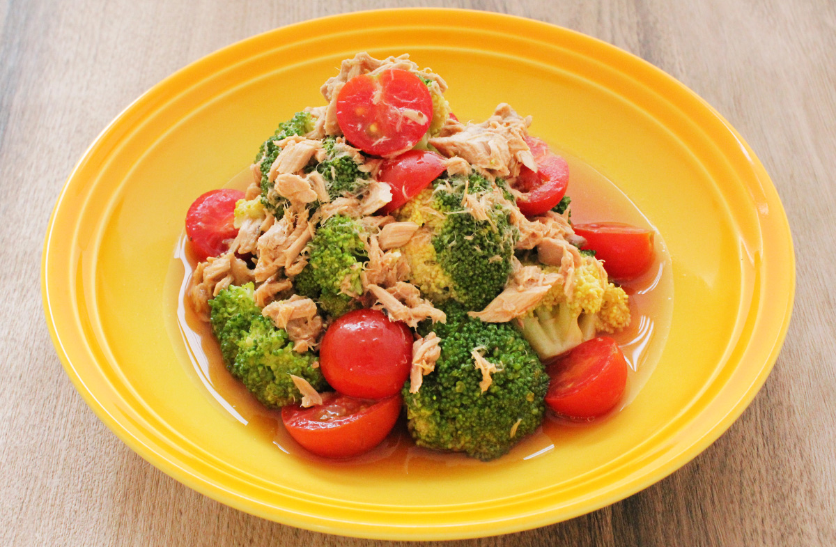 簡単和えるだけ！トマトとツナのさっぱりサラダぶるキッチン