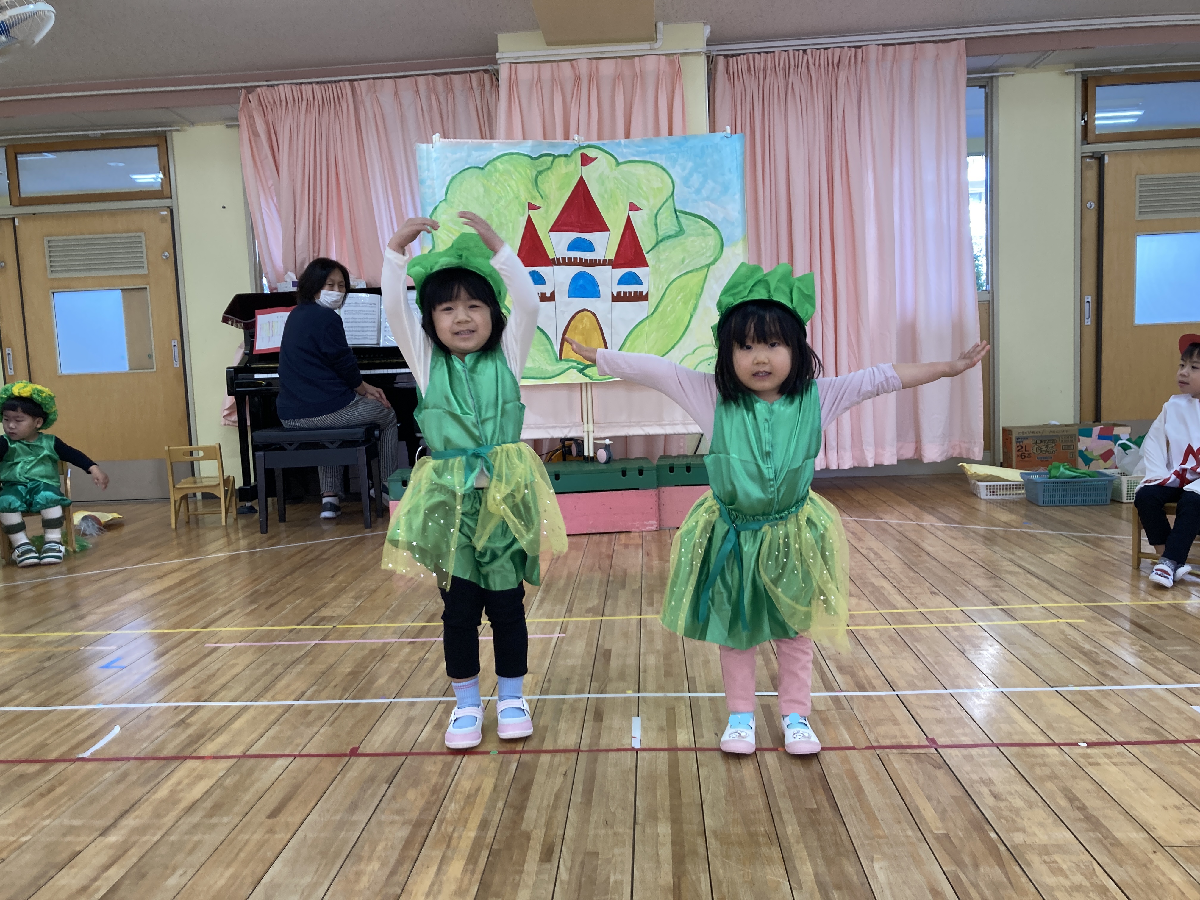 やさいのパーティー パネルシアター お話 絵本 台本つき 野菜 食育 - RISU-GUMI'S GALLERYminne byGMOペパボ国内最大級のハンドメイド・手作り通販サイト