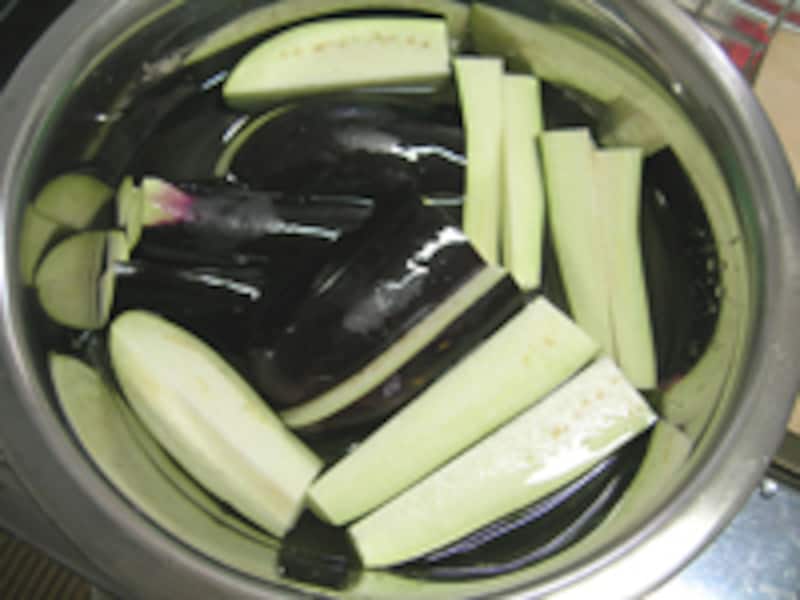 なすの切り方4種類！細切りや輪切りなどをマスターしよう毎日の野菜・フルーツレシピAll About