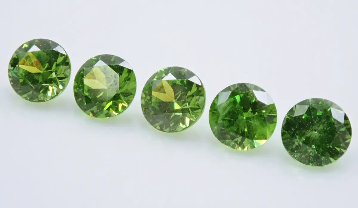 グリーン 緑 の宝石」15選Bizoux ビズー 公式