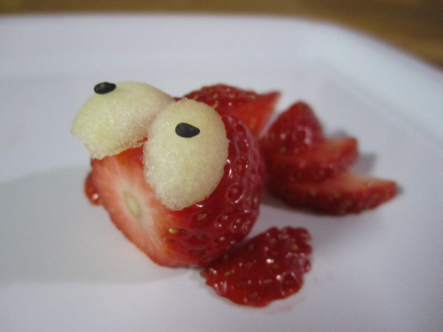 簡単・可愛い！イチゴの飾り切り