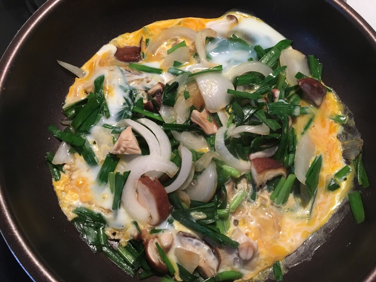 丼にも ヘルシーなしいたけと玉ねぎの卵とじレシピサイトNadia