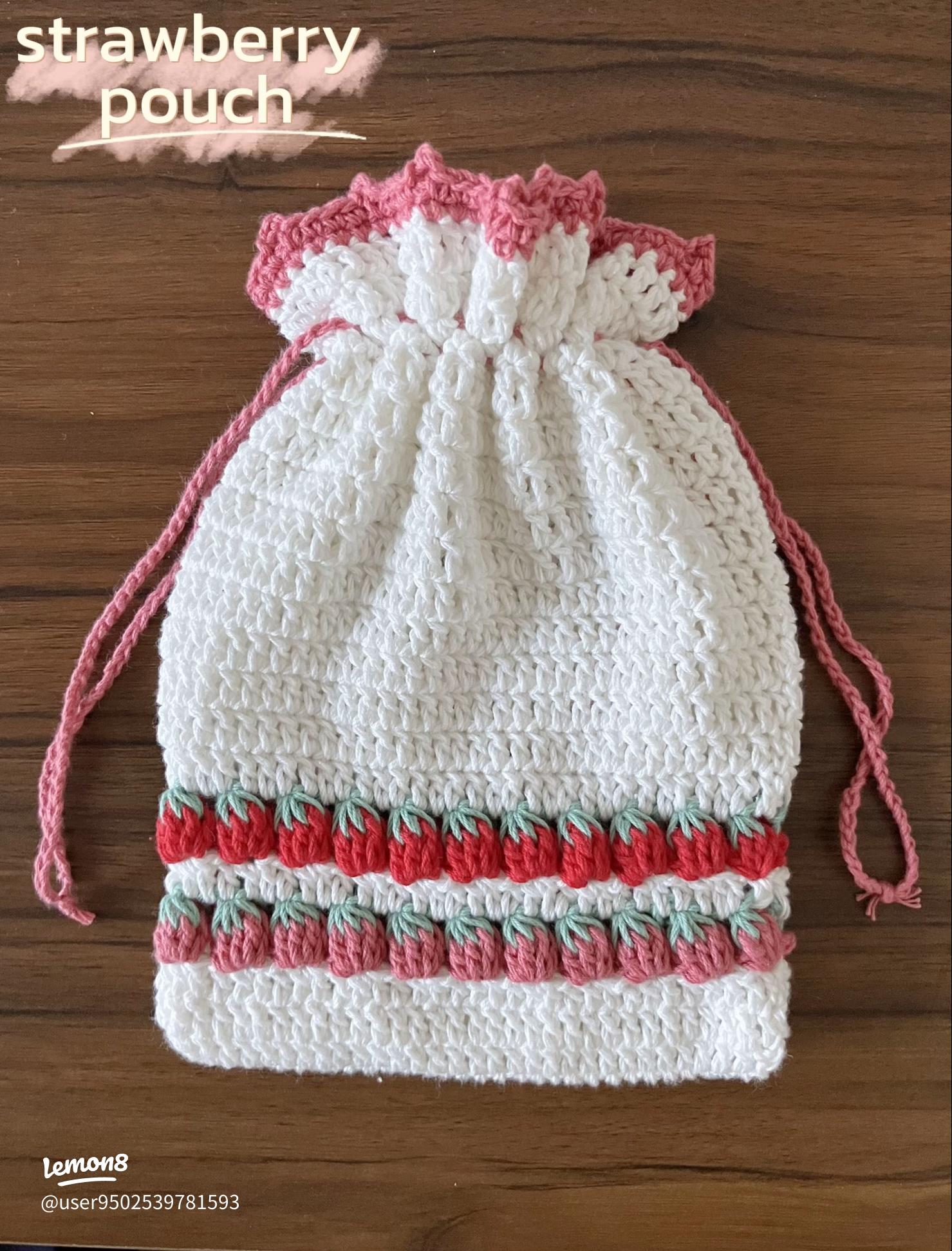 かぎ針編みのいちごポシェット - N_crochetminne byGMOペパボ 国内最大級のハンドメイド・手作り通販サイト