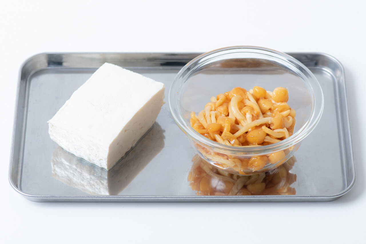 毎日だしのお味噌汁 国産なめこと岡崎赤だし味噌 1食久世福商店・サンクゼール 公式オンラインショップ