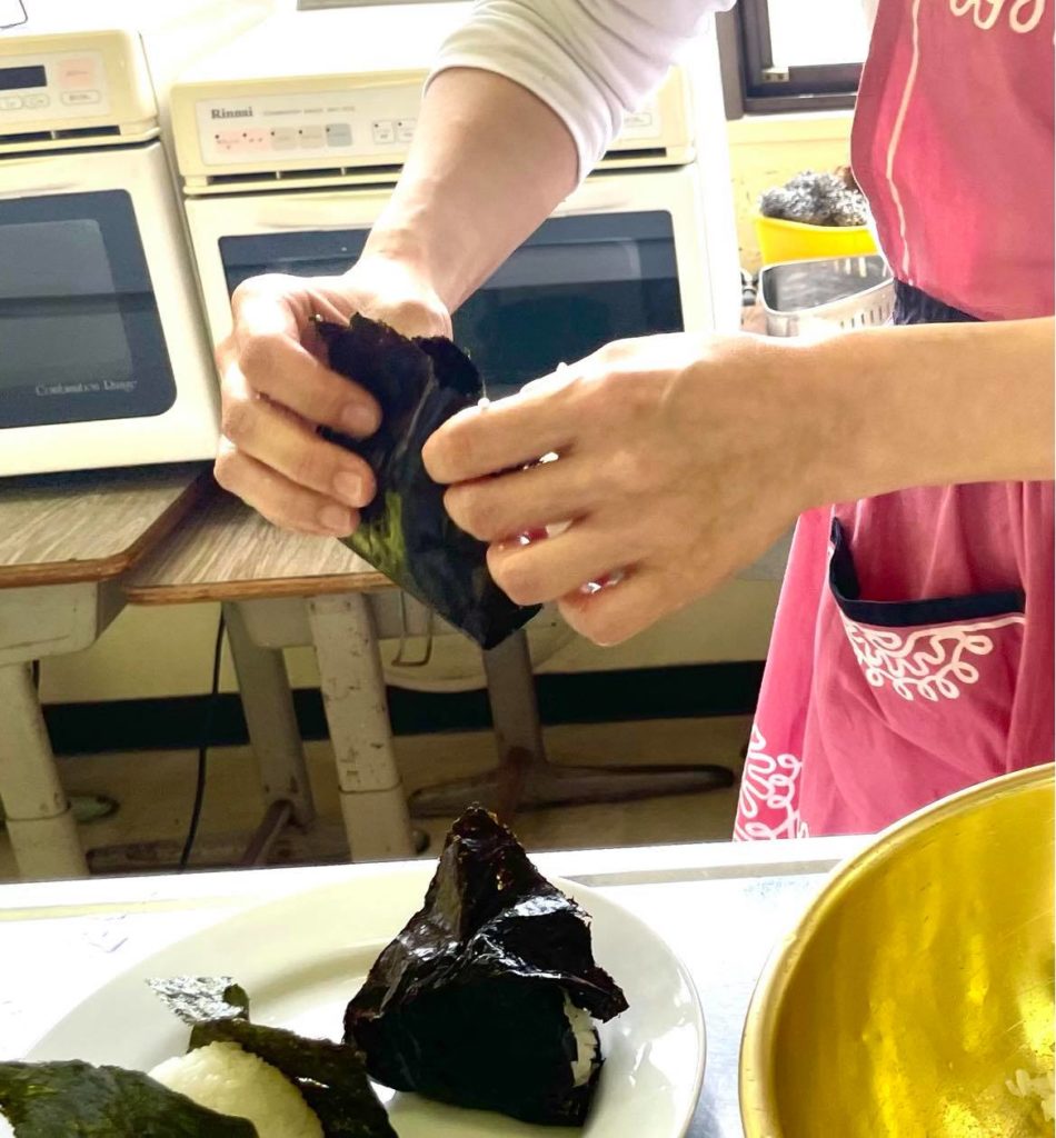 おにぎり」-英語でどういいます？英語をペラペラしゃべりたい