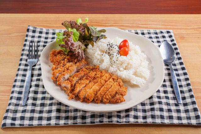 おろしロースとんかつ ごぼうサラダほうれん草のみそ汁 食材宅配のヨシケイ 夕食ネット レシピ・メニュー・献立付き