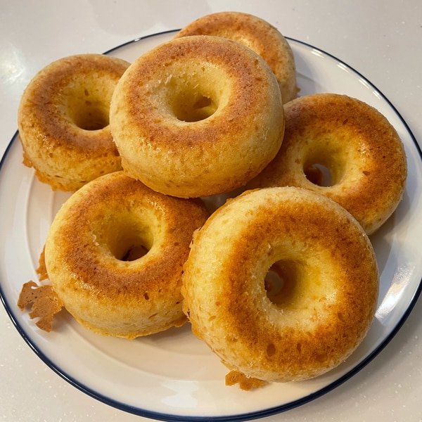 ホットケーキミックス 材料３つ！ハロウィンにも♪モッチリカボチャドーナツ☆子供も一緒に作れるよ☆ ホットケーキミックスドーナツ