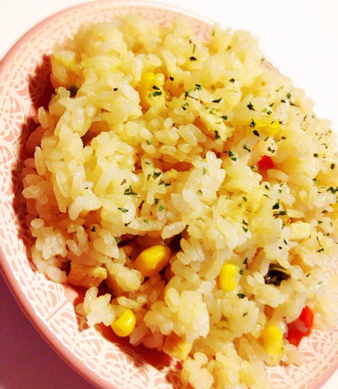 スパイシーな香りがたまらない！ 炊飯器でタンドリーチキンピラフ