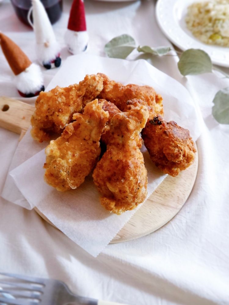 下茹でがポイント！絶品フライドチキンの出来上がり♪クリスマスやパーティーに