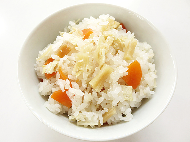 無印良品の「料亭みたいな炊き込みご飯」が絶品！ホタテの旨みがギュッと詰まってて、炊飯器が一瞬で空っぽになっちゃった！ 実食レビュー