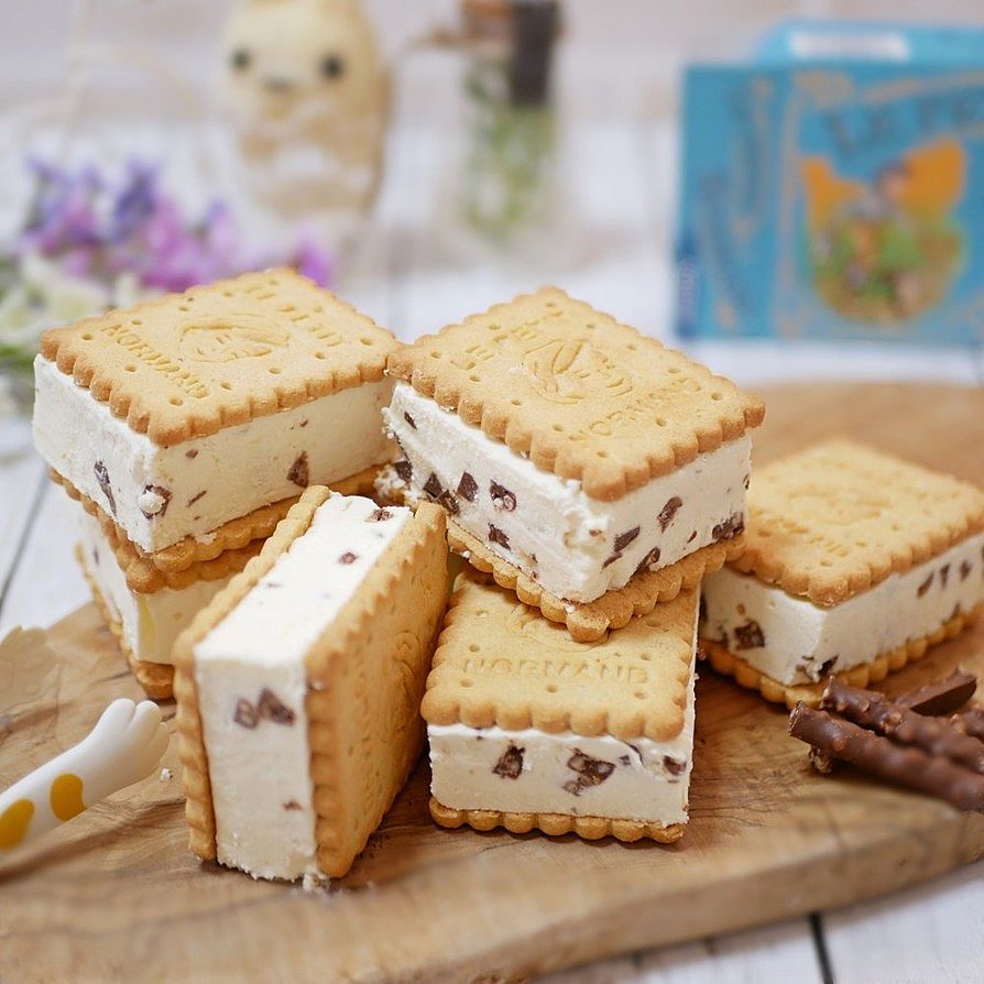 桜新町の「OYATSUYA SUN」にて小休憩☕️ スコーンもシフォンケーキも美味でした🥳 夏限定のアイスクッキーが気になっていて再訪予定です。OYATSUYASUN桜新町おやつ屋さんおやつ屋さん桜新町カフェ桜新町おやつ世田谷カフェ用賀カフェ桜新町テイクアウト