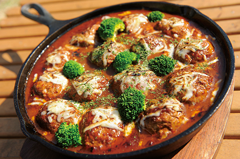 ダッチオーブンで作る絶品レシピ40選初心者OKの簡単キャンプ飯が満載！CAMP HACK キャンプハック