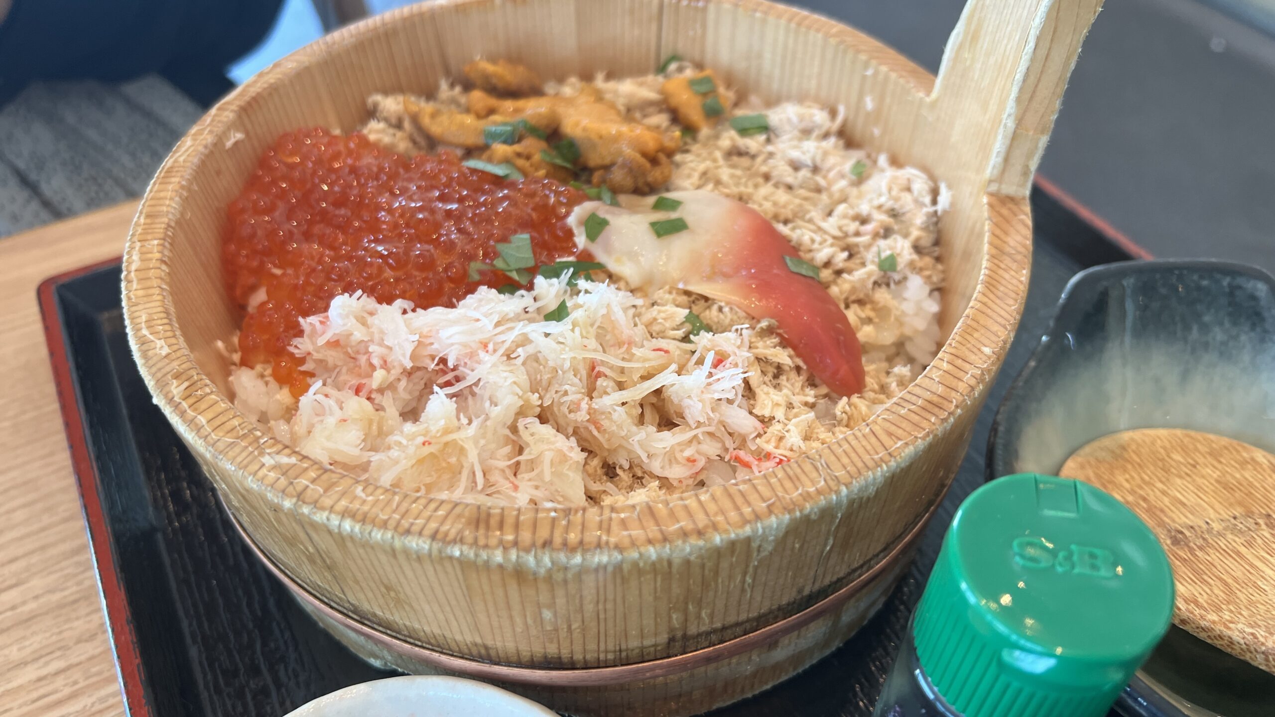 うどんから始まる物語 御徒町 吉池 最強魚屋 の地下１階はエッジが効いた商品の巣窟だったスズメ団 おもしろき事しかなきこの世をほじくり返す