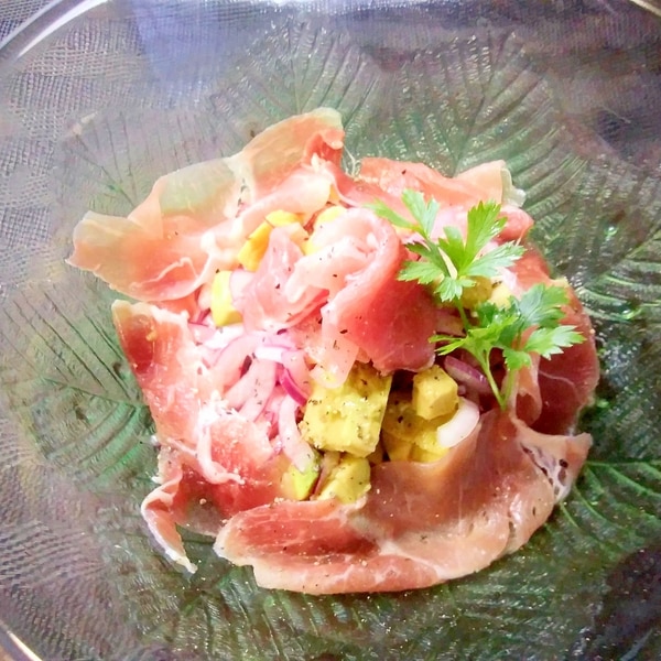 紫玉ねぎと生ハムのマリネクラシル