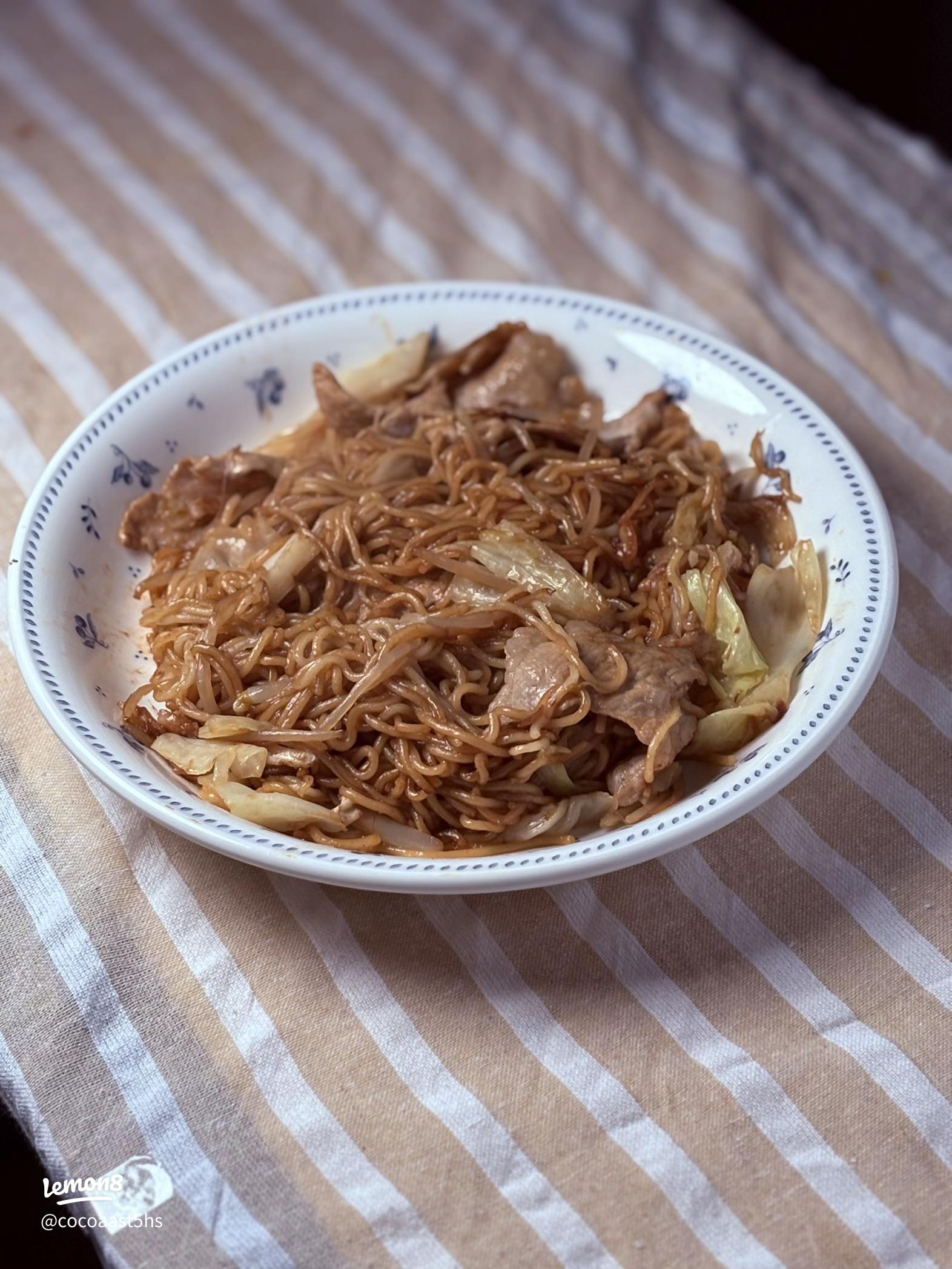 簡単に屋台の味！基本のソース焼きそば