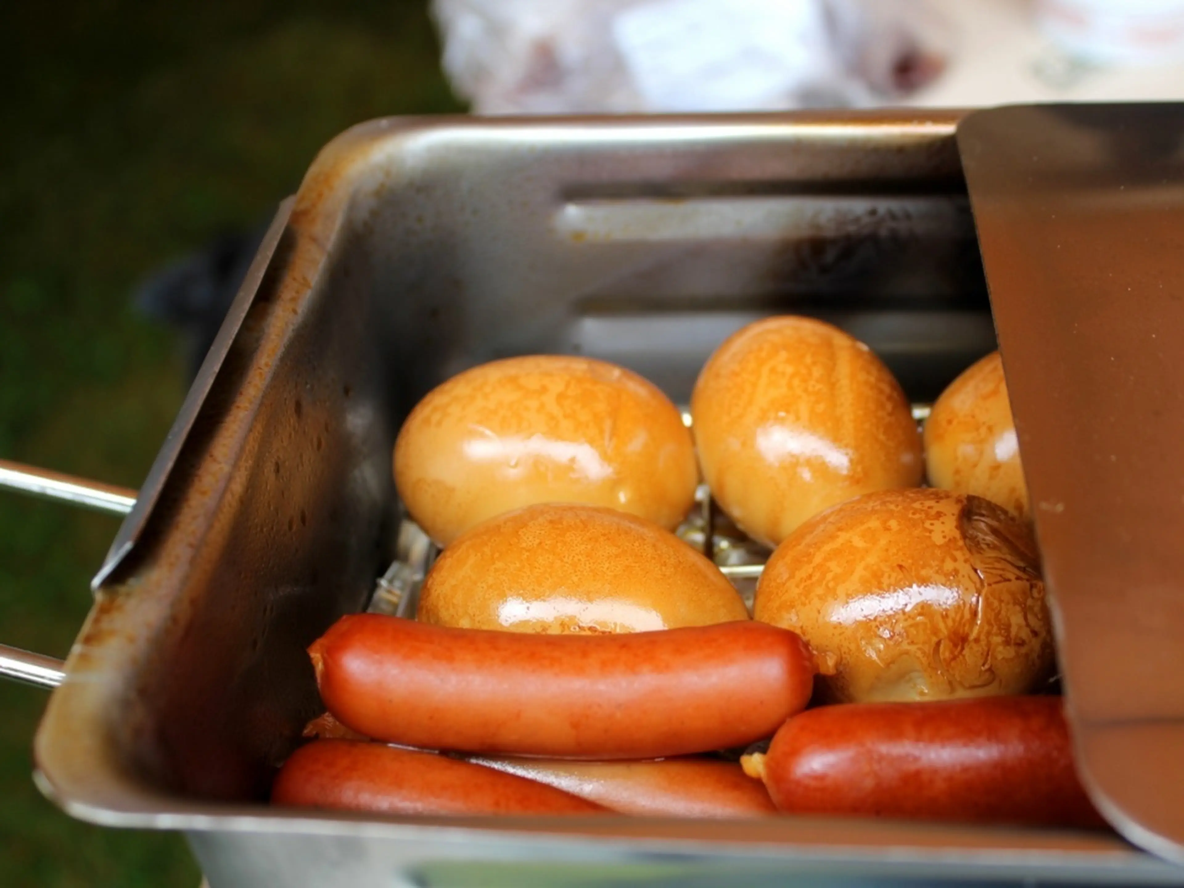 黒にんにくの炊飯器で燻製卵？ 熟成黒たまごの作り方