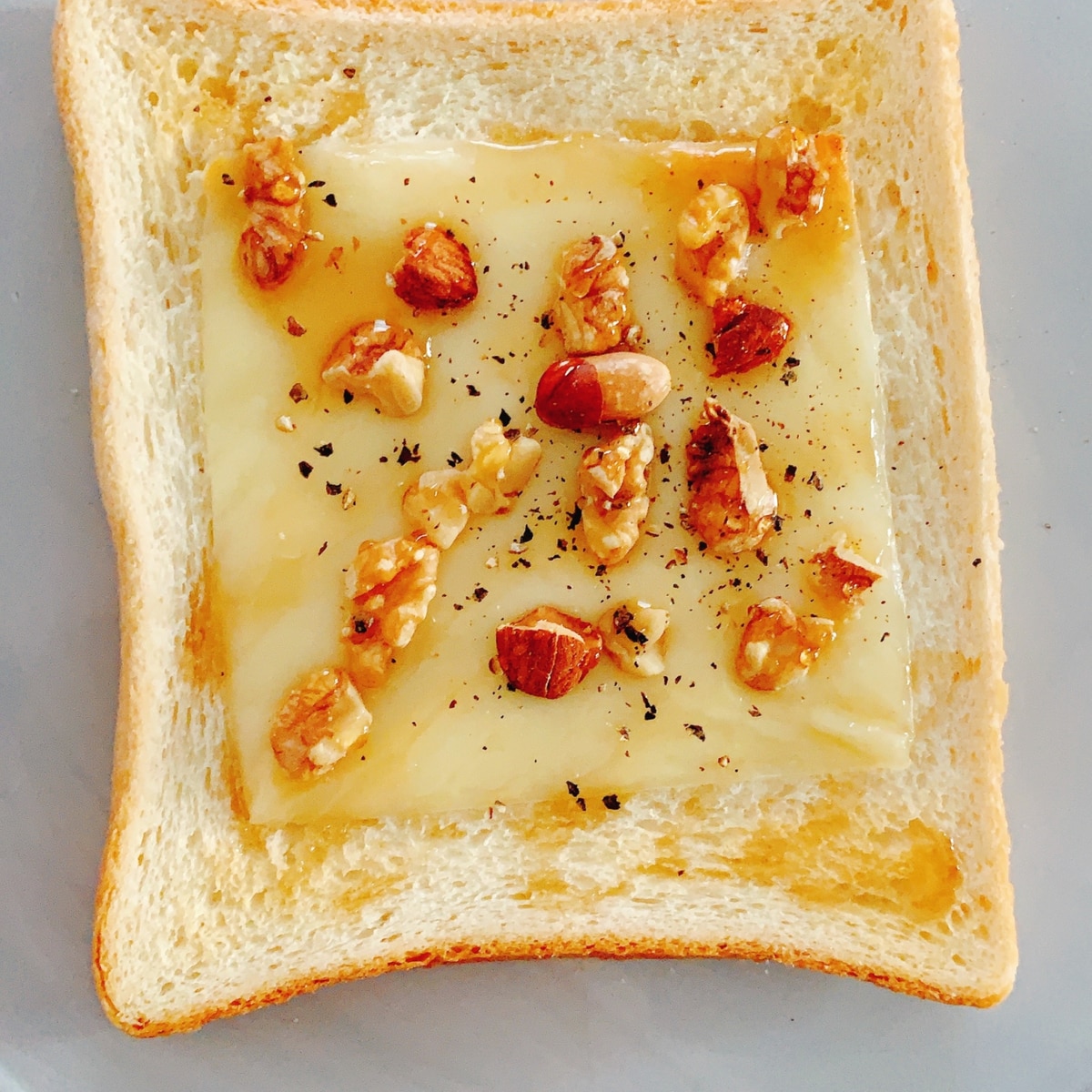 ナッツのハニートースト