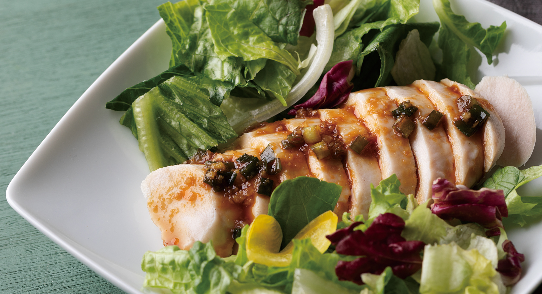 人気商品を再現！しっとりサラダチキンの作り方は、ジップロックで失敗なし♩ - macaroni