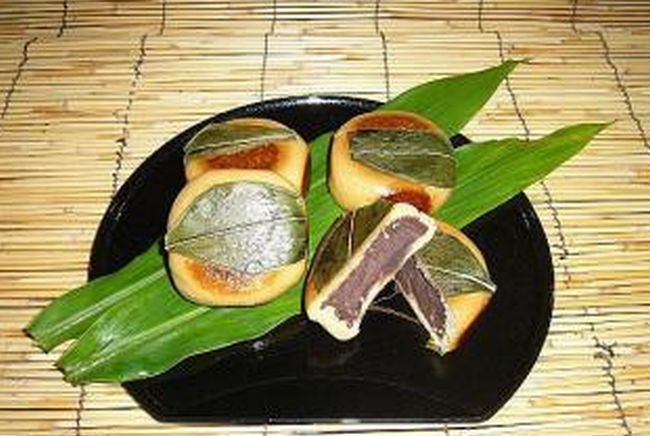 ☆若い茗荷の葉で、お餅とお焼き☆ : ガジャのねーさんの 空をみあげて☆ Hazle cucu ☆