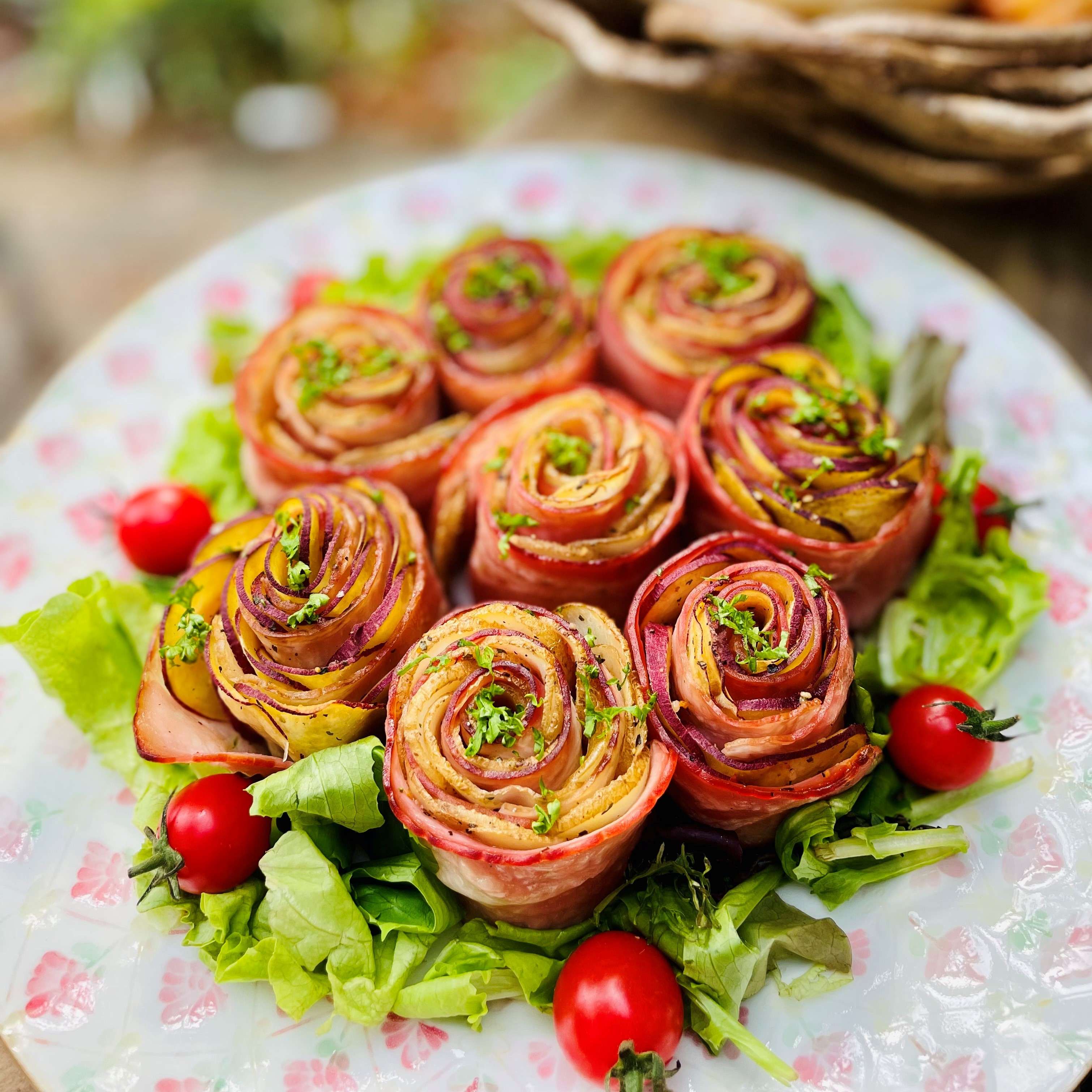 キャンプ飯 ベーコン＆ガーリックバター！2種のハッセルバックポテトの作り方 簡単レシピ