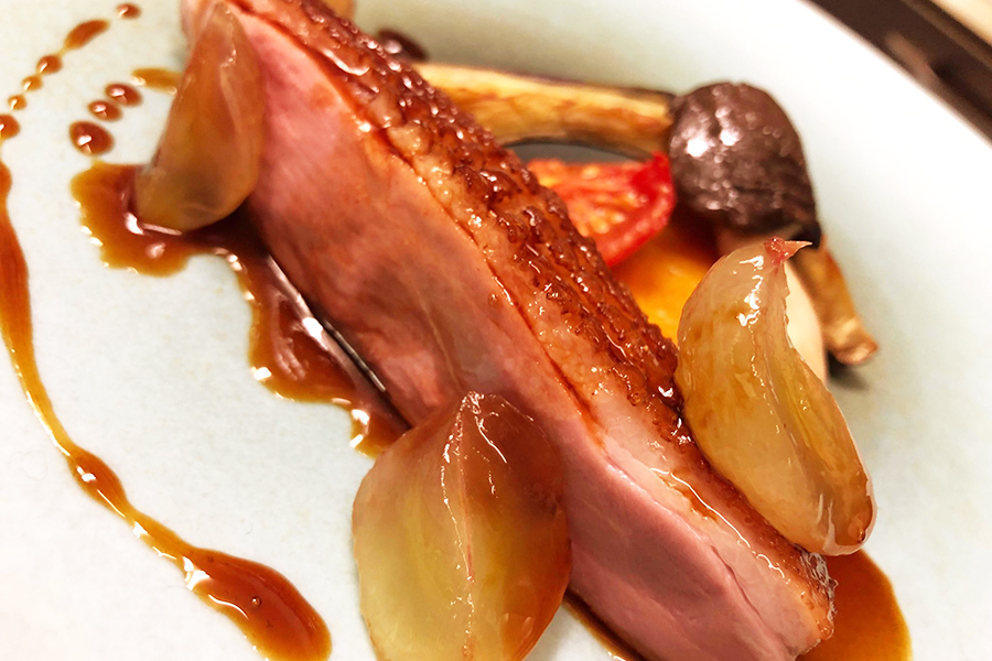 鴨胸肉のロースト イチジクとマンゴー ソースの写真素材・画像素材 Image 10138785