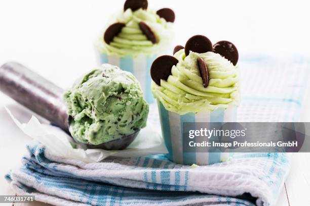 フリーイラストチョコミントのアイスクリームパブリックドメインQ：著作権フリー画像素材集