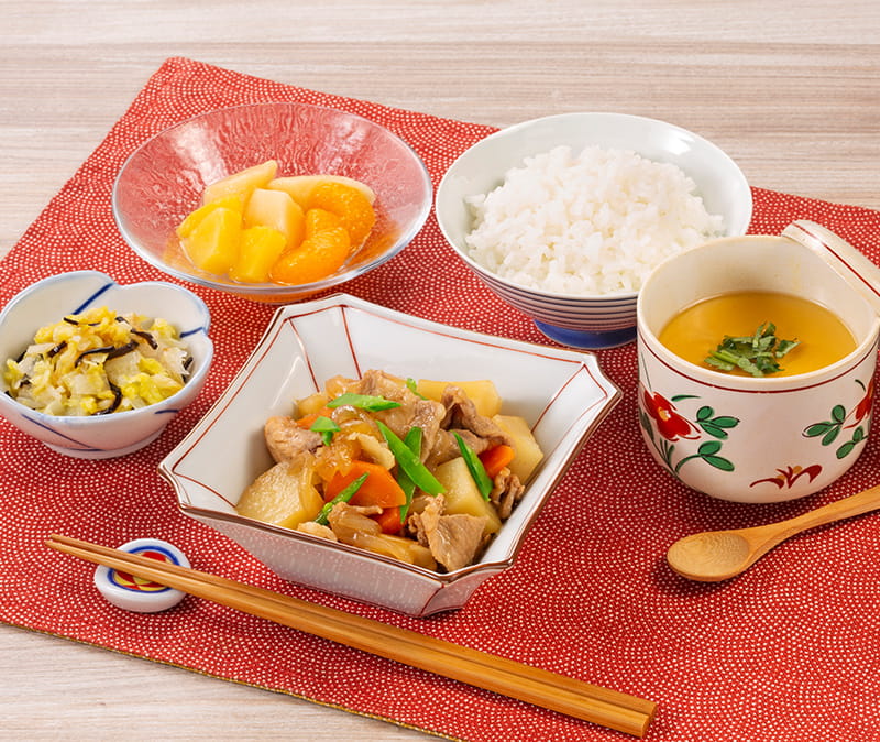 ごまみそ肉じゃがと副菜2品「ちゃんと」の献立リードライオン株式会社