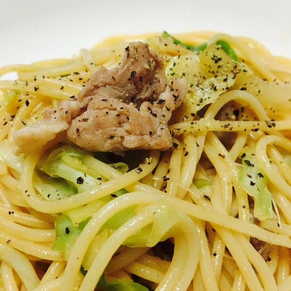 ワンパンで手軽に！ 豚肉とキャベツのスープパスタ