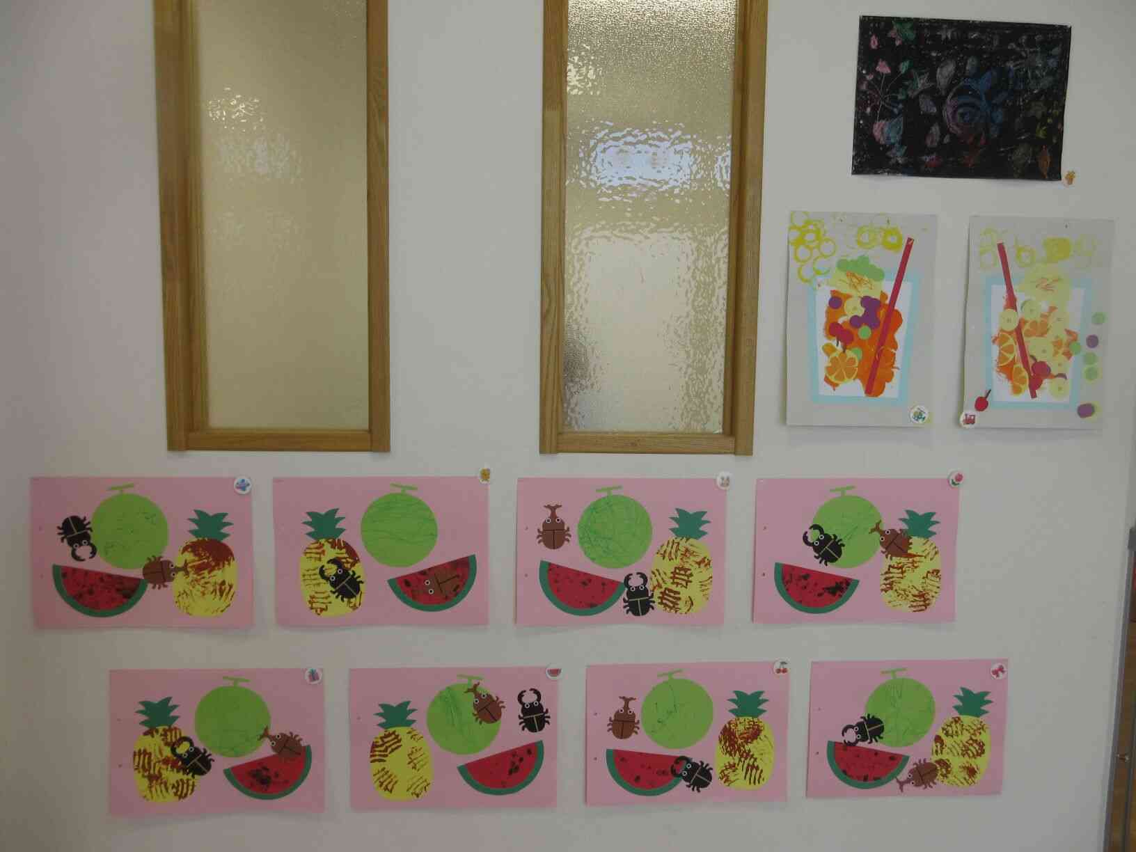 保存」して秋の製作に参考に♪ ぶどう、きのこ、りんご、かぼちゃ🍇🍄🍎🎃 秋の味覚は美味しい果物や野菜がいっぱい♪ 食育にもつながる秋の味覚は製作にも活用したいテーマです！今回はおすすめの＼✨秋の味覚製作6つをセレクト✨ ㅤ 9～11月頃に飾りたい、つくりたい