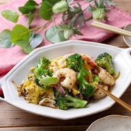 シャキうま🥬「 豚バラレタス巻きのレンジ蒸し」このレシピのポイントは↓の投稿文をチェックしてくださいね✨---------------------------------- ✍️このレシピのポイントは✔️肉の旨味たっぷり✨✔️レタスのシャキシャキ食感♪ ✔️メインおかずに